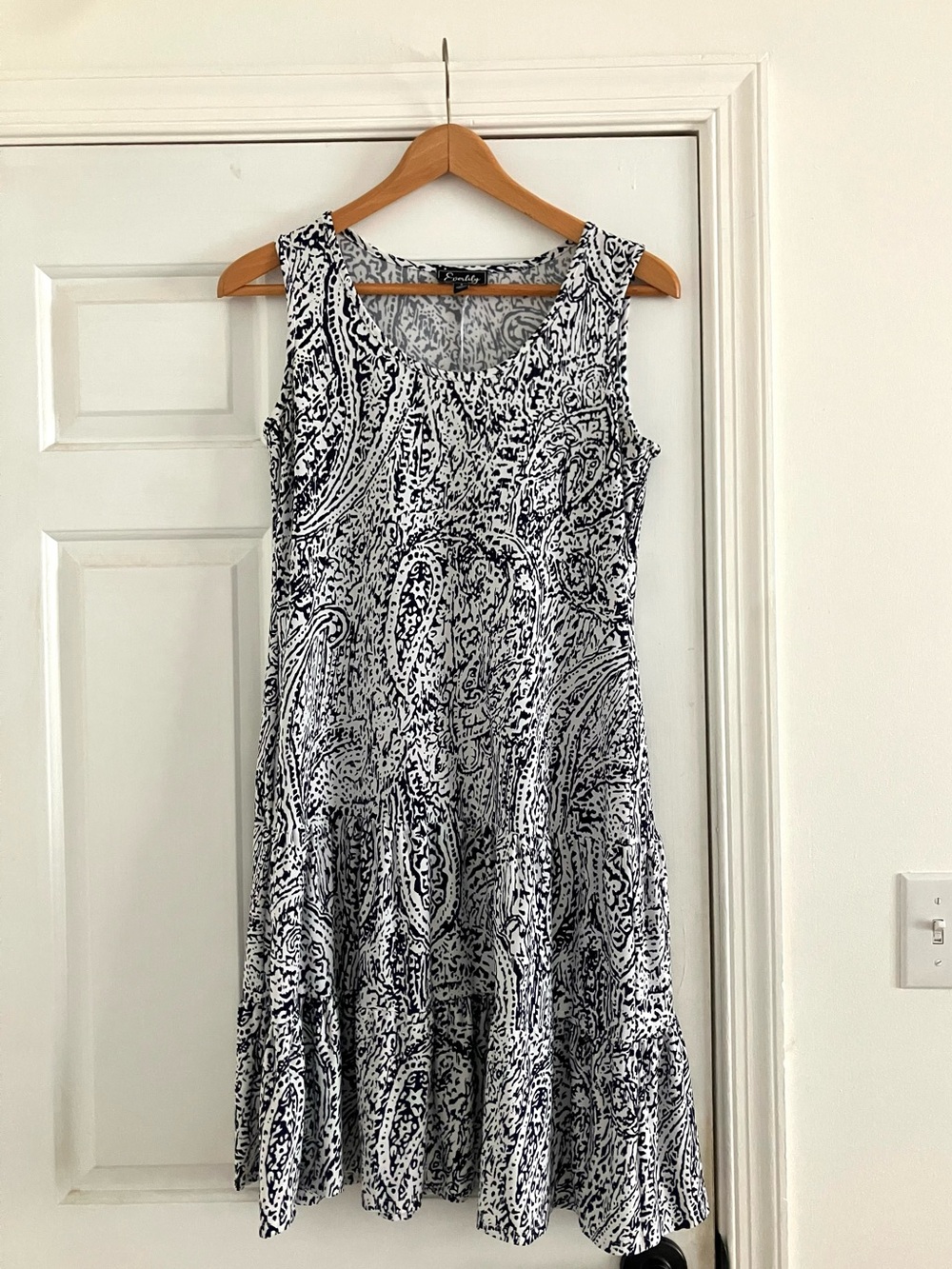Everlily bohemian black and white paisley patterned dress-size small